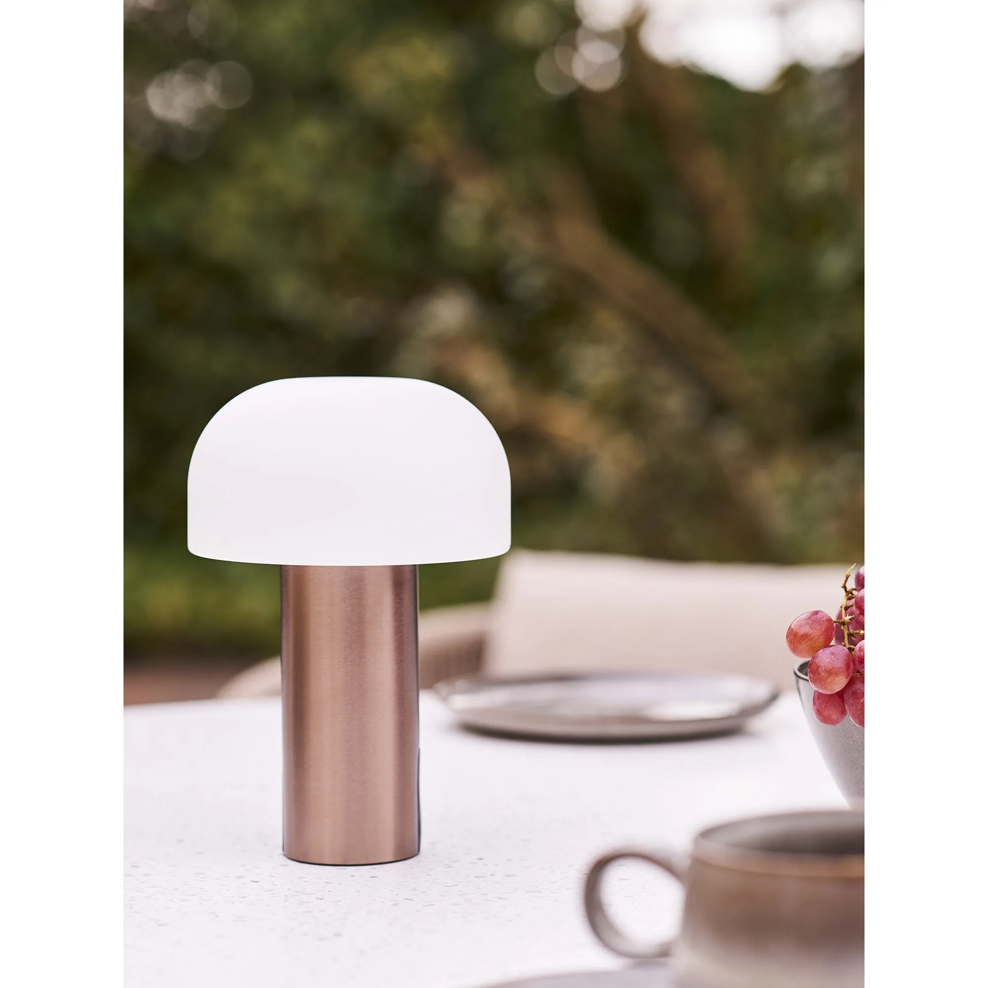 tinkaro Soham LED Lampe wiederaufladbar 15 x 15 x 22 cm Weiß/Kupfer