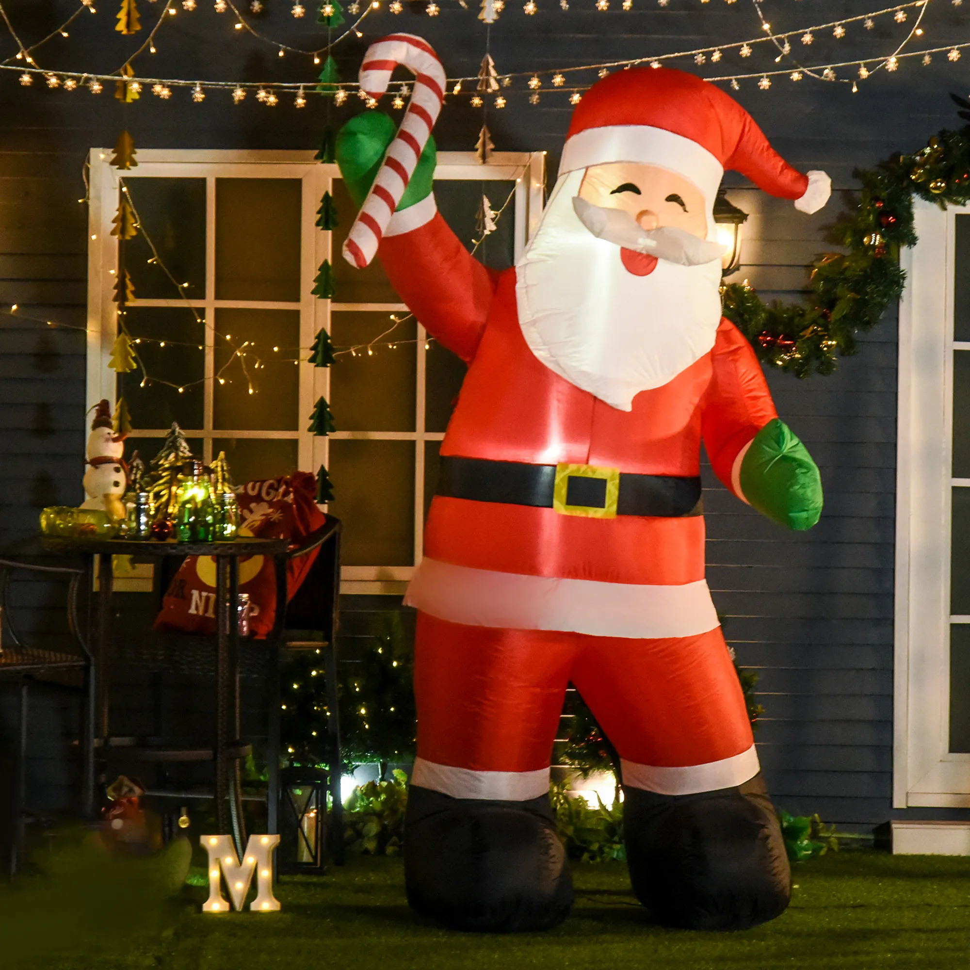 Aufblasbar Weihnachtsdeko, 2,4 m Weihnachtsmann mit LED-Beleuchtung, Zuckerstange für Innen- und Außenbereich