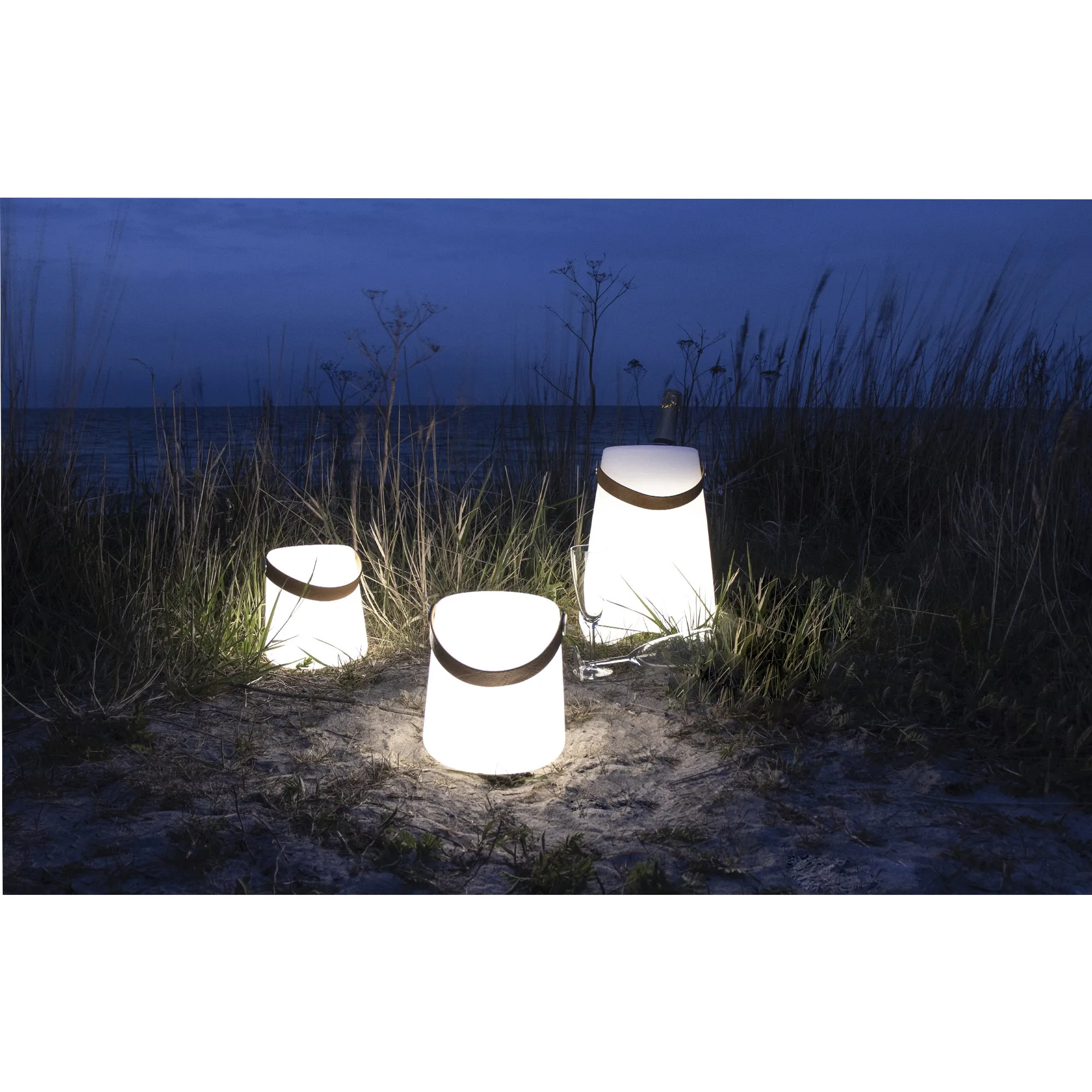 tinkaro Weinkühler Bristol LED mit Gurt 25 x 25 x 37,5 cm Weiß