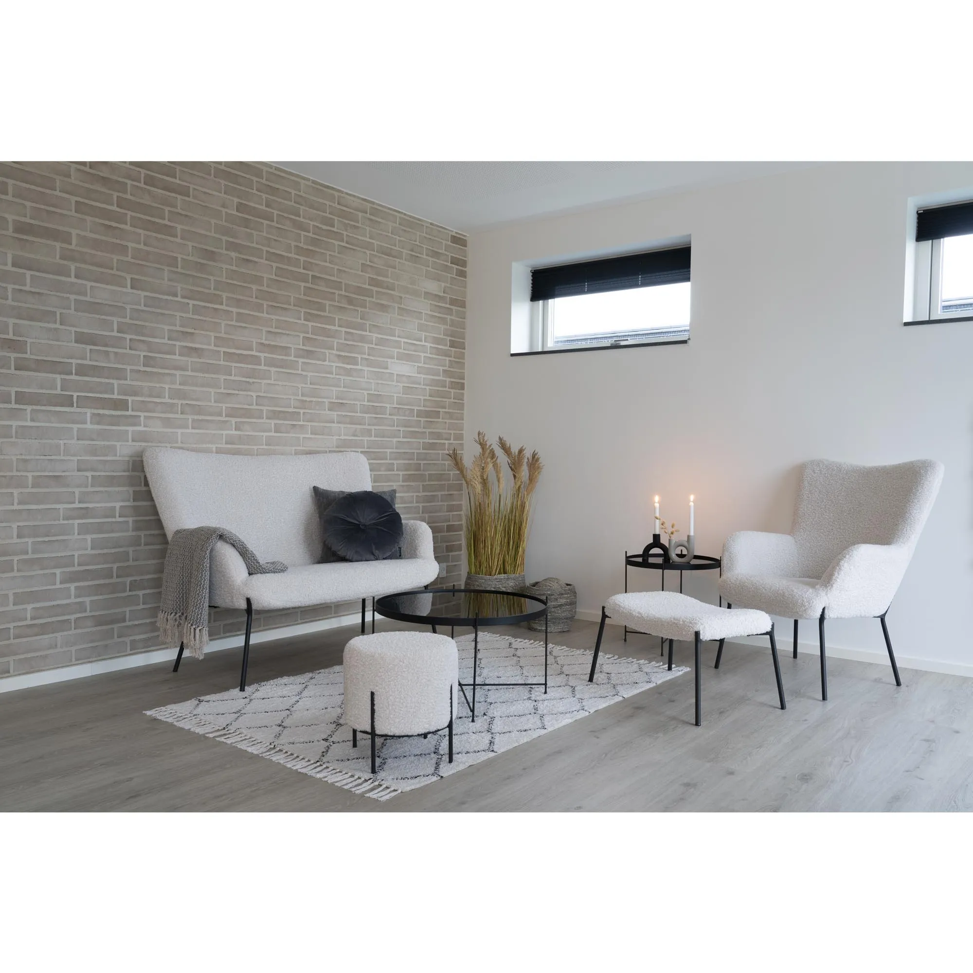 tinkaro Glasgow Fußhocker Kunstlammfell 63 x 39 x 42,5 cm Weiß