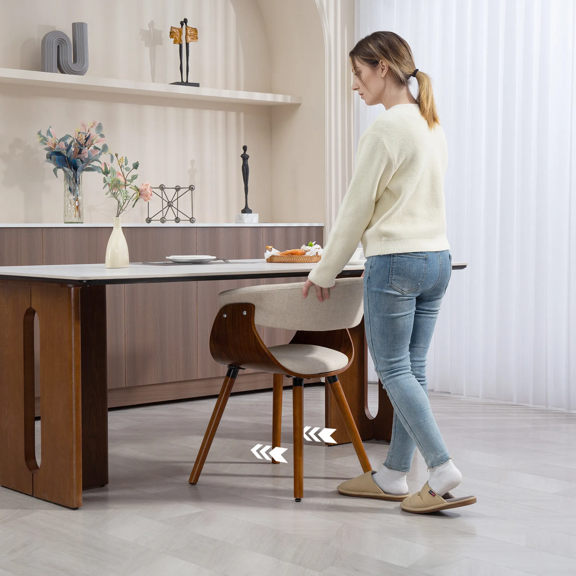 Eleganter Akzentstuhl 62B x 55T x 75H cm in Beige und Braun