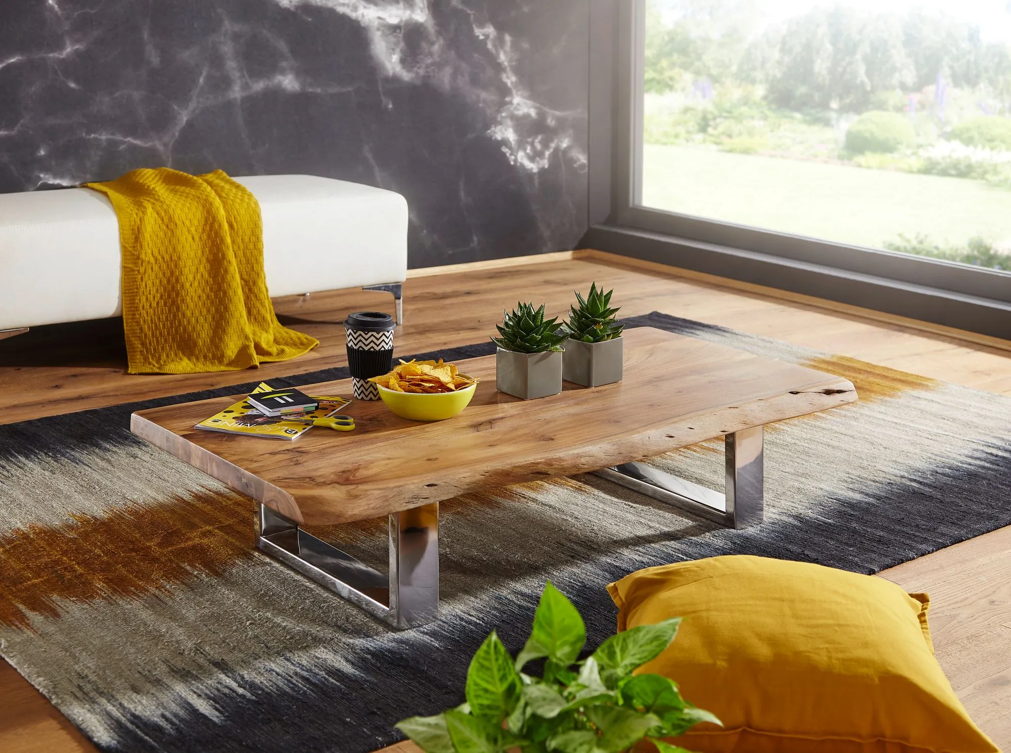 Couchtisch 115 x 25 x 58 cm Akazie Massiv Holz Metallgestell groß