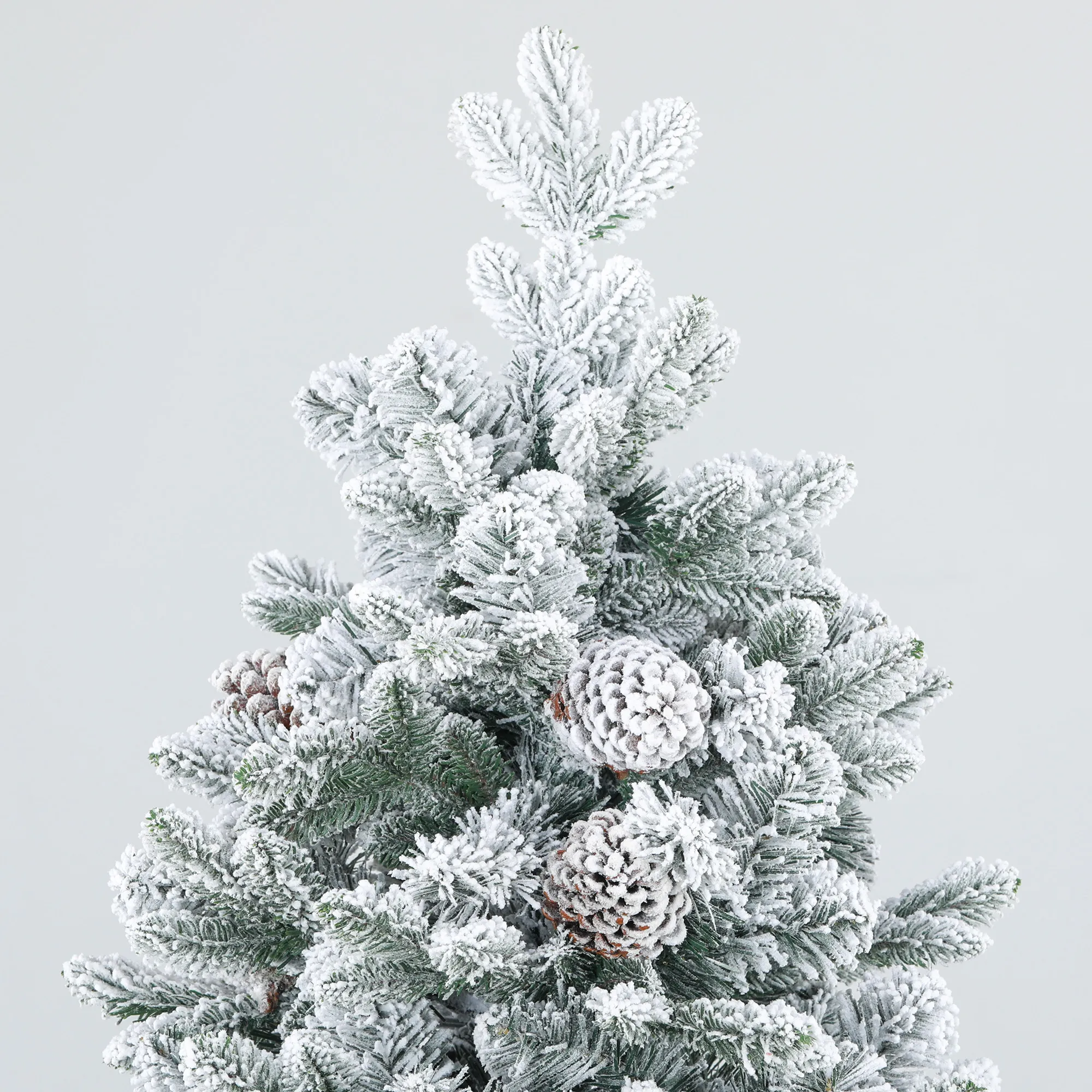 Künstlicher Weihnachtsbaum mit Kunstschnee & Zapfen, 180 cm, Grün