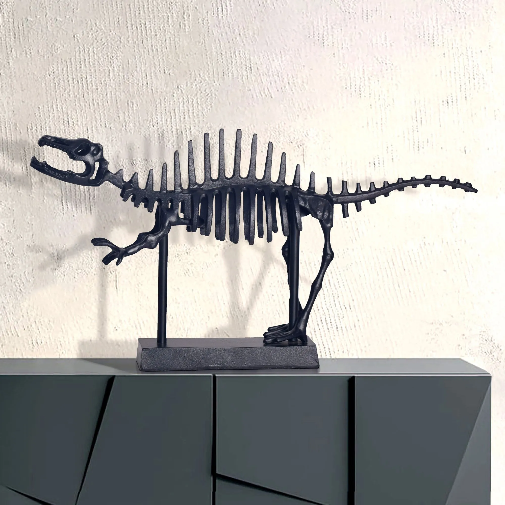 Dekofigur T-Rex Aluminium Schwarz Dino Statue 62 cm mit Sockel